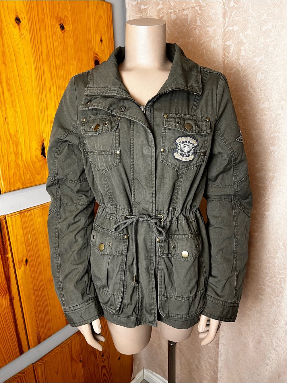 ONLY Faded Army Green Zip-up Jacket with Snaps and Drawstring - Sz Medium